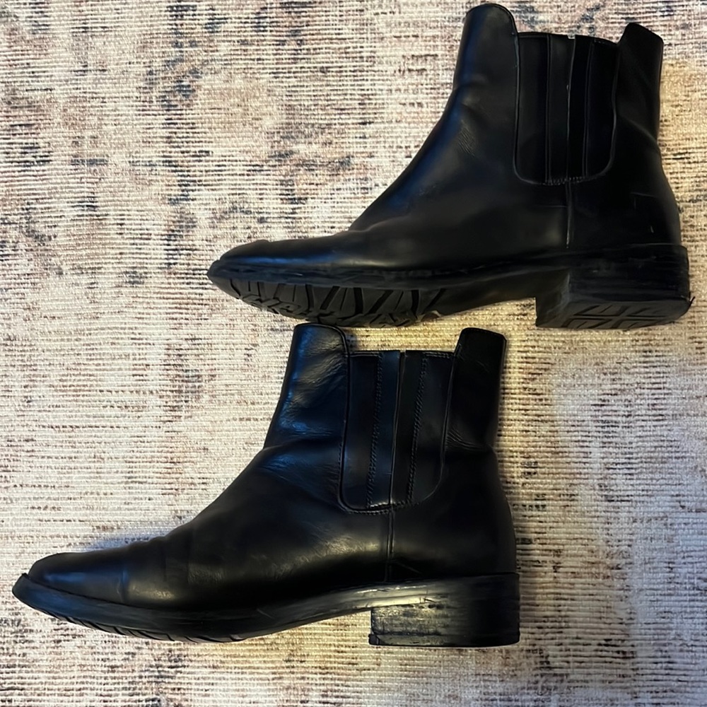 Stuart Weitzman Chelsea Boots